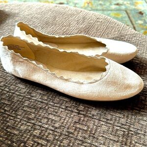 Soft suede, Amelia Grace, Women’s 9 1/2, subtle rose color